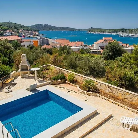 Aleja Rogoznica (Sibenik-Knin)