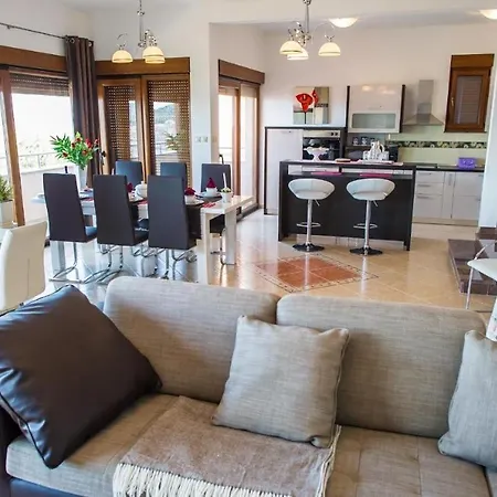 Aleja Villa